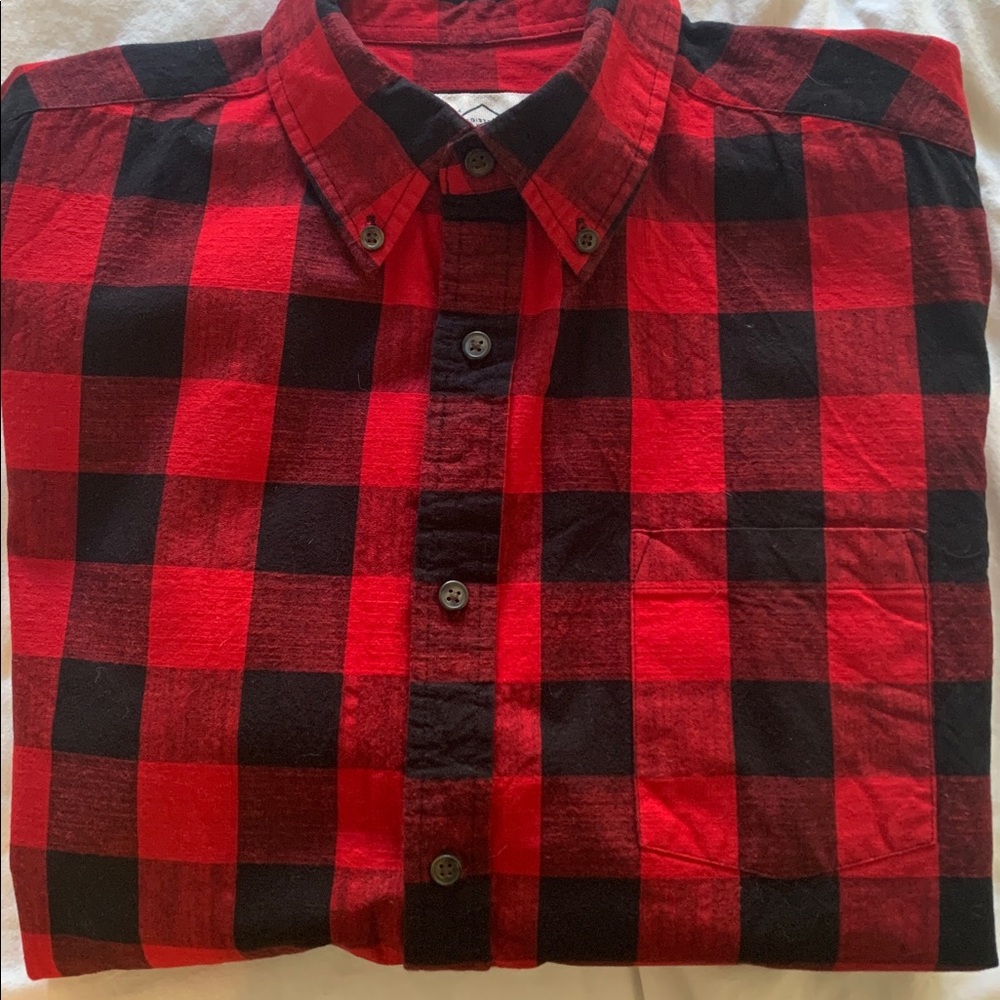 St. John's Bay Red and Black Checkered Men's Shirt - Picture 3 of 3